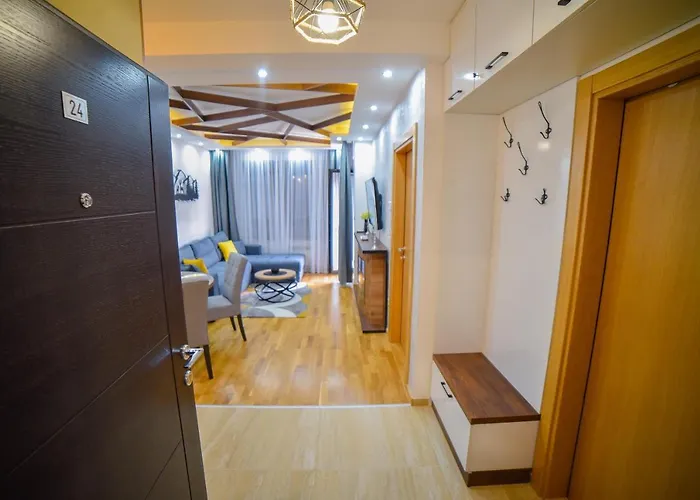 Pinewood アパート ズラティボール